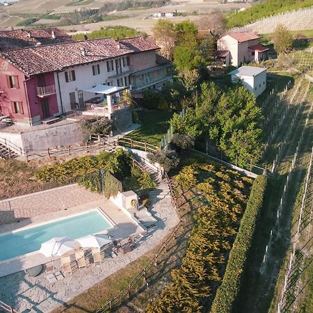 Poggio Dei Farinetti Bed & Breakfast Diano dʼAlba Екстериор снимка