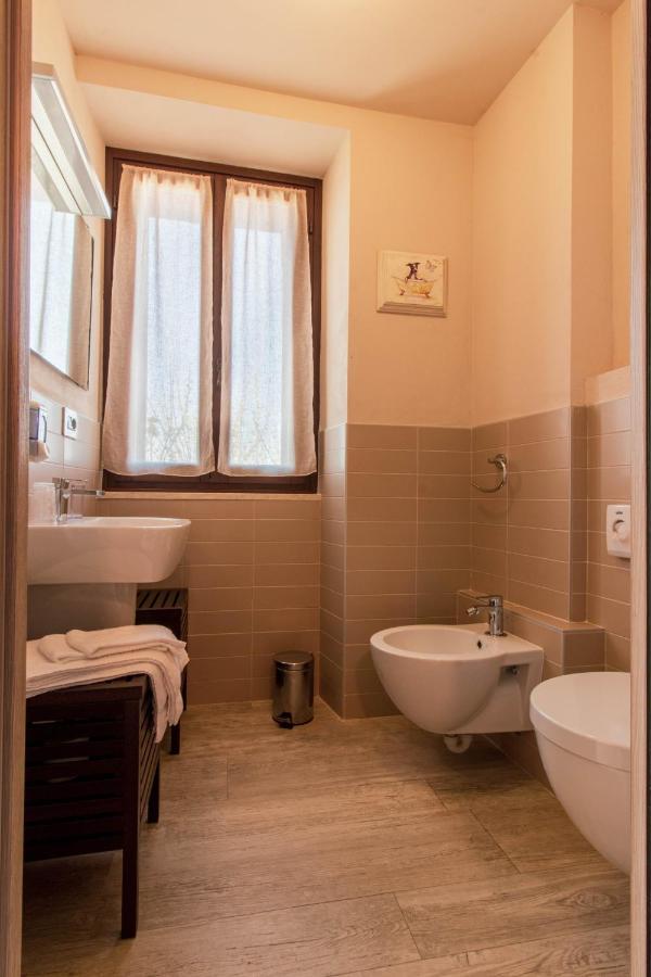 Poggio Dei Farinetti Bed & Breakfast Diano dʼAlba Екстериор снимка