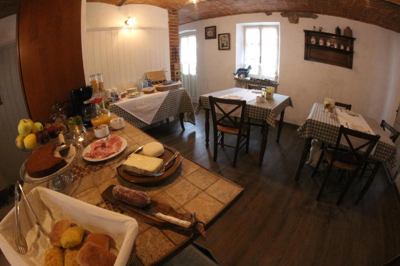 Poggio Dei Farinetti Bed & Breakfast Diano dʼAlba Екстериор снимка